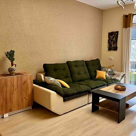 Cozy 2Br Oasis In Central Burgas ภายนอก รูปภาพ
