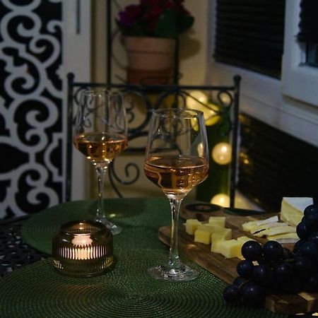 Cozy 2Br Oasis In Central Burgas ภายนอก รูปภาพ