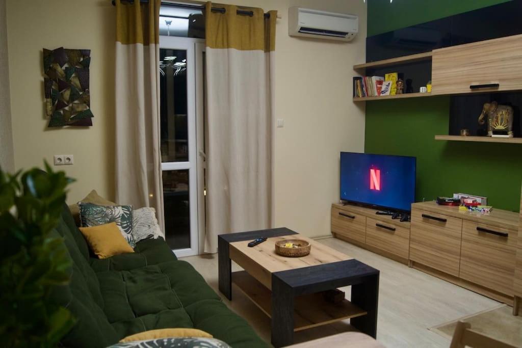 Cozy 2Br Oasis In Central Burgas ภายนอก รูปภาพ