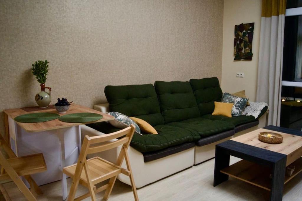 Cozy 2Br Oasis In Central Burgas ภายนอก รูปภาพ