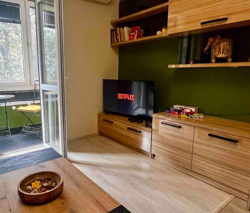 Cozy 2Br Oasis In Central Burgas ภายนอก รูปภาพ